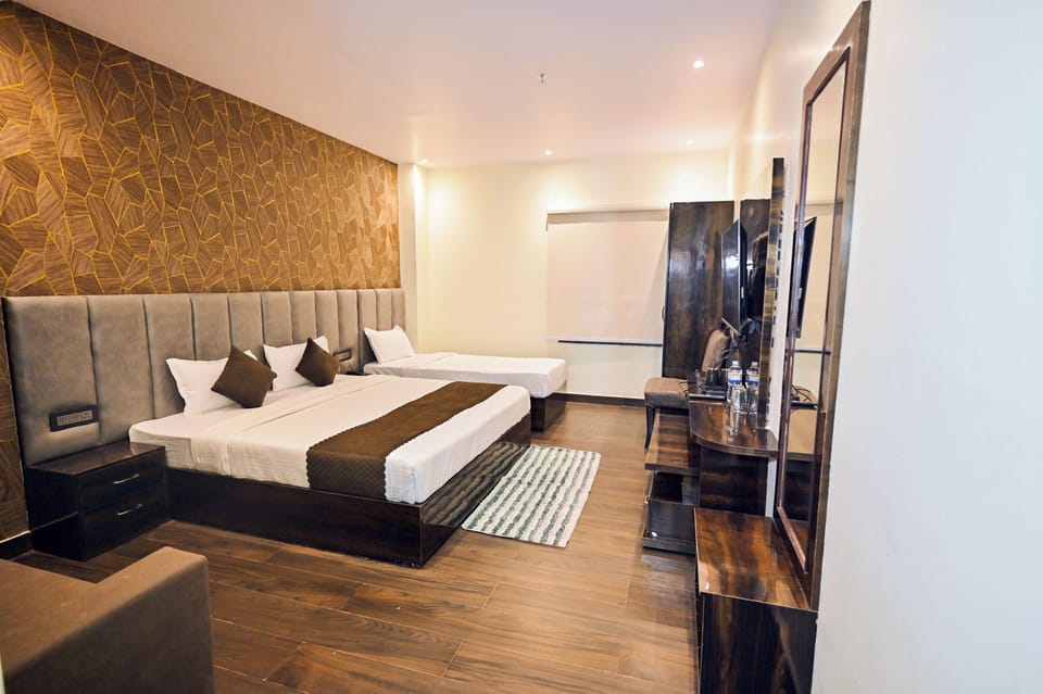 Superior Room | Soundproofing, WiFi (free), individually decorated