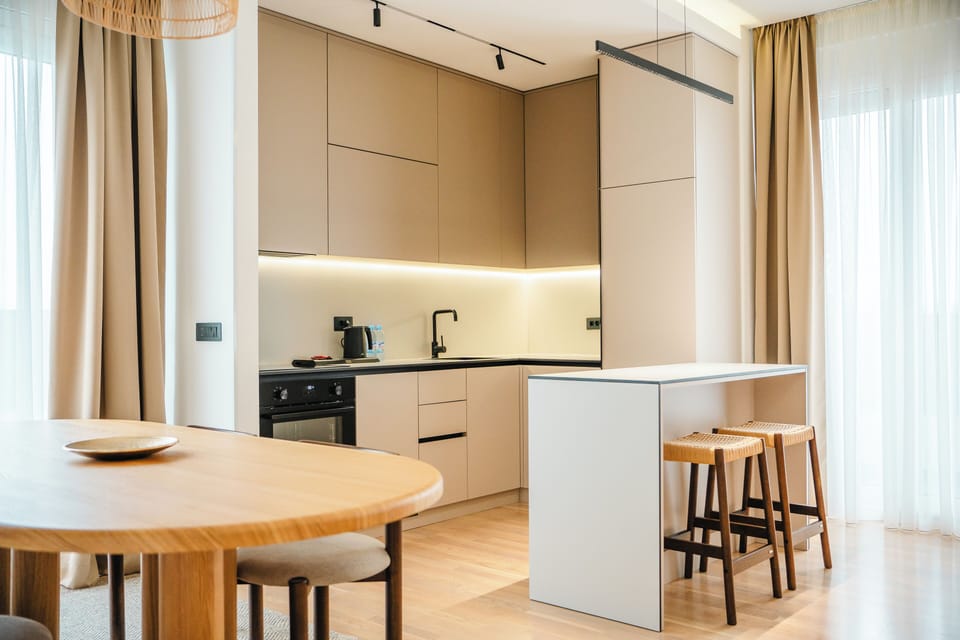 Premier Penthouse, Kitchen, City View | Private kitchen
