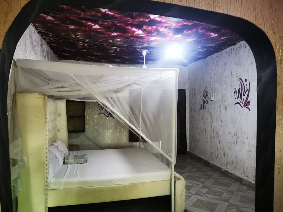 Deluxe Single Room | Soundproofing, free WiFi, bed sheets