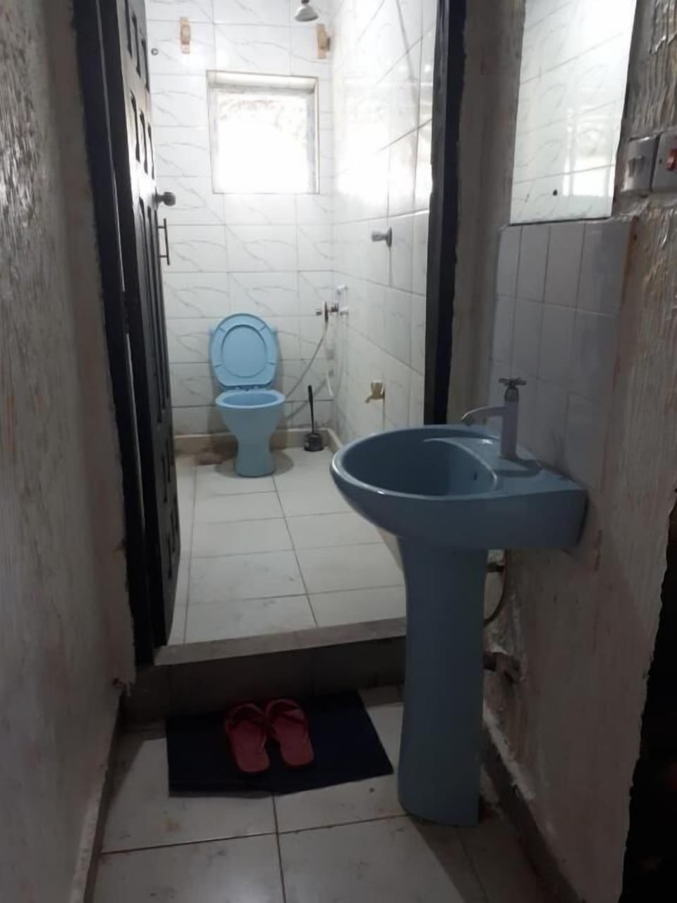 Deluxe Double Room | Bathroom | Shower, slippers, bidet, towels