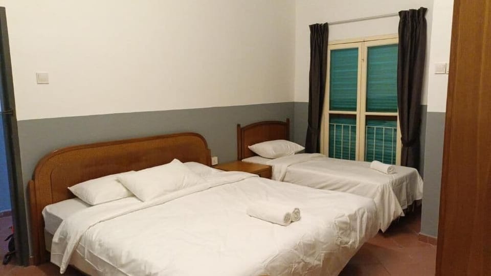 Superior Triple Room, Multiple Beds, Private Bathroom | Desk, laptop workspace, free WiFi