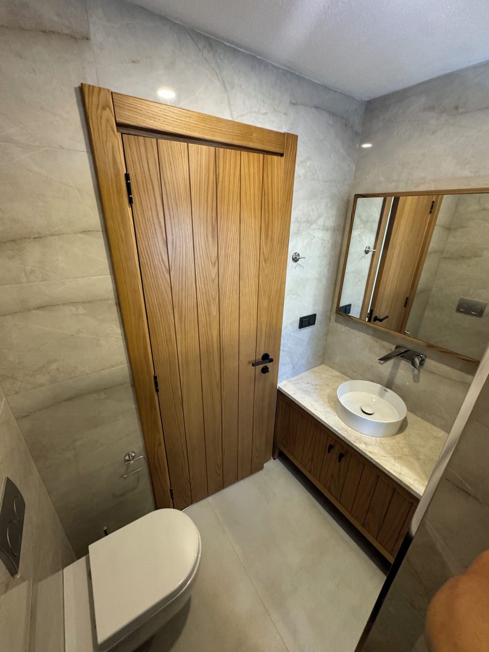 Shower, eco-friendly toiletries, hair dryer, towels