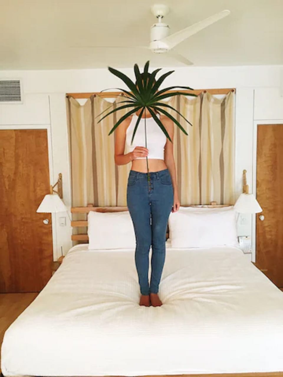 Egyptian cotton sheets, premium bedding, down comforters, minibar