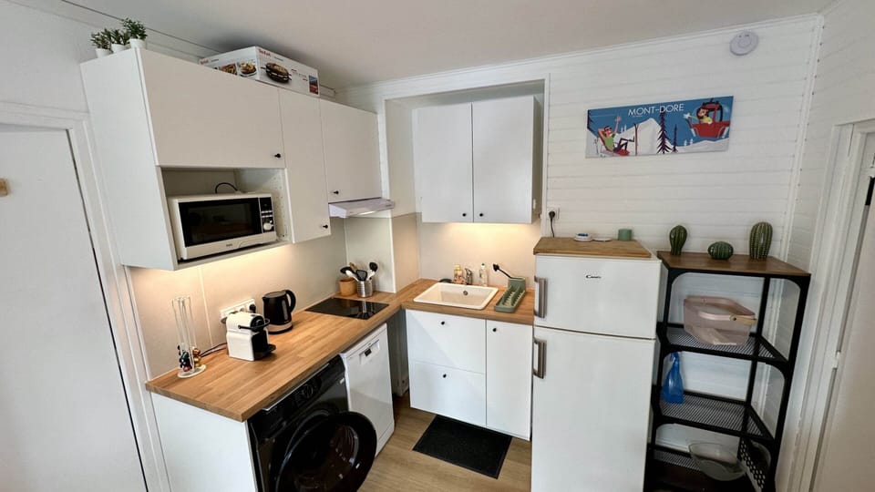 Apartment | Private kitchen | Highchair