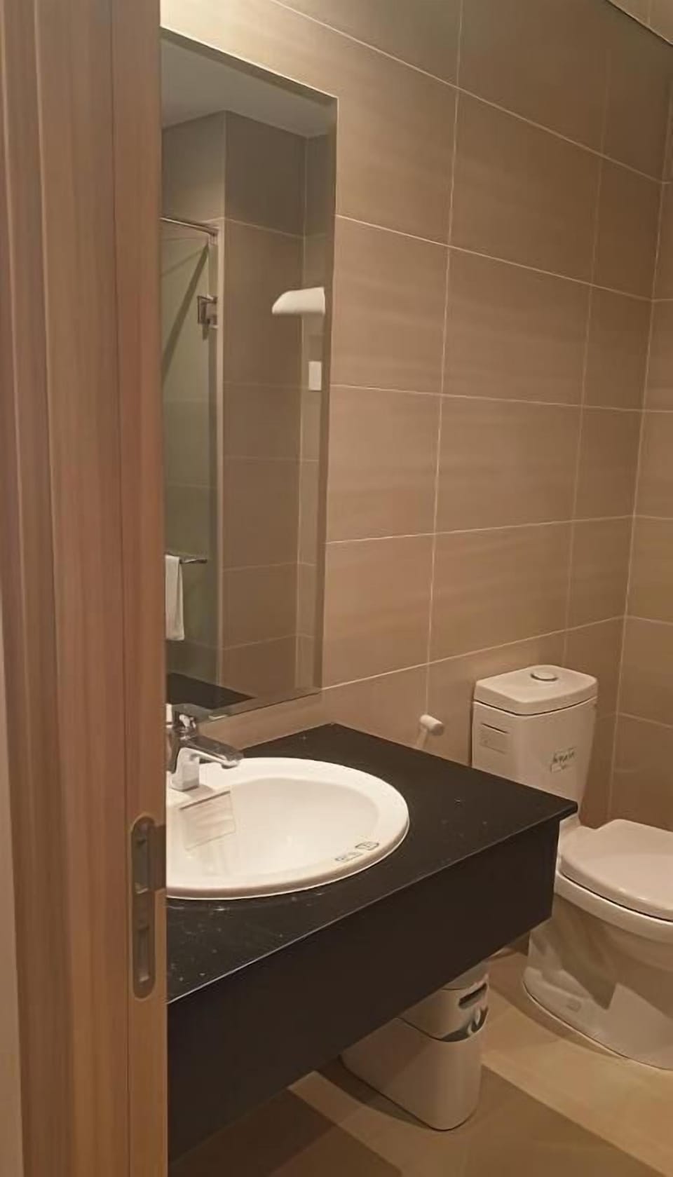 Standard Double Room | Bathroom | Free toiletries, hair dryer, towels, soap