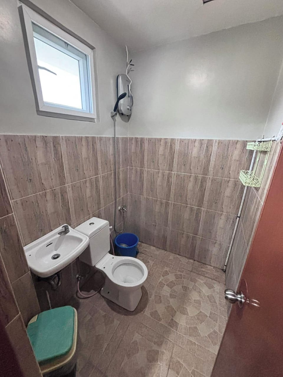 Standard Double Room, Balcony, Garden View | Bathroom | Shower, bidet, towels, soap