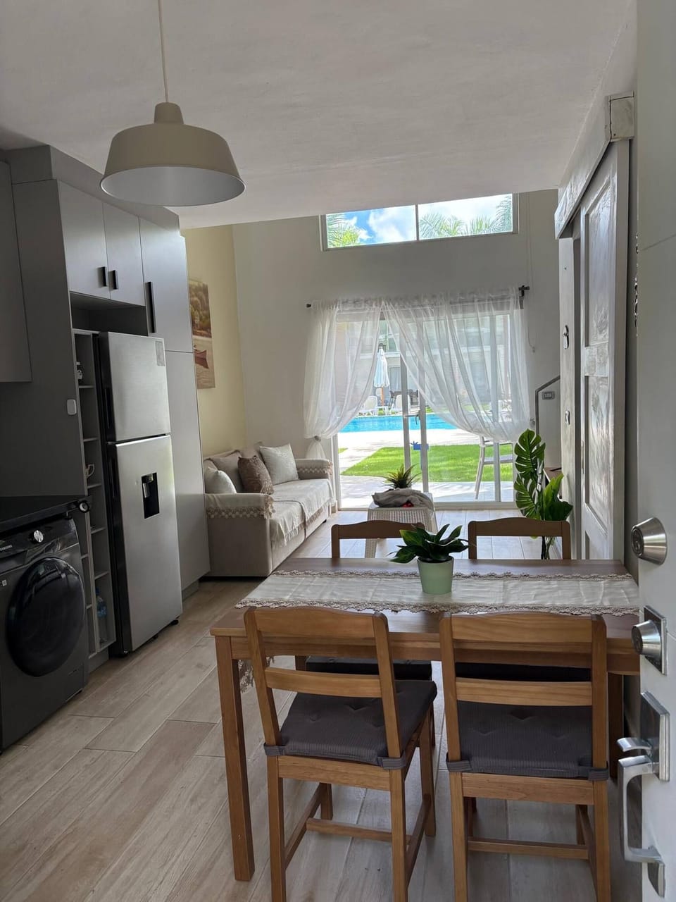 Apartment, 1 Bedroom, Accessible | Dining room