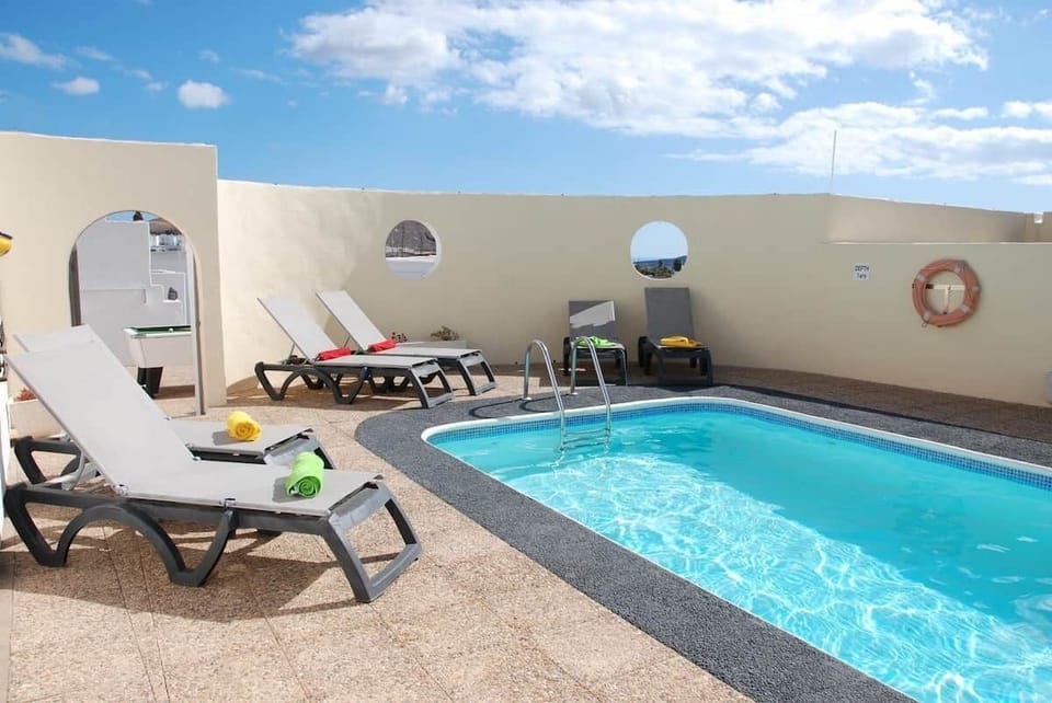 Private pool