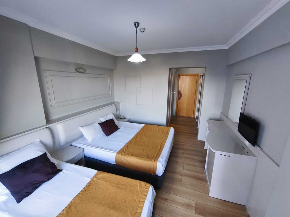 Standard Room, Balcony, Mountain View | Premium bedding, minibar, WiFi (surcharge), bed sheets
