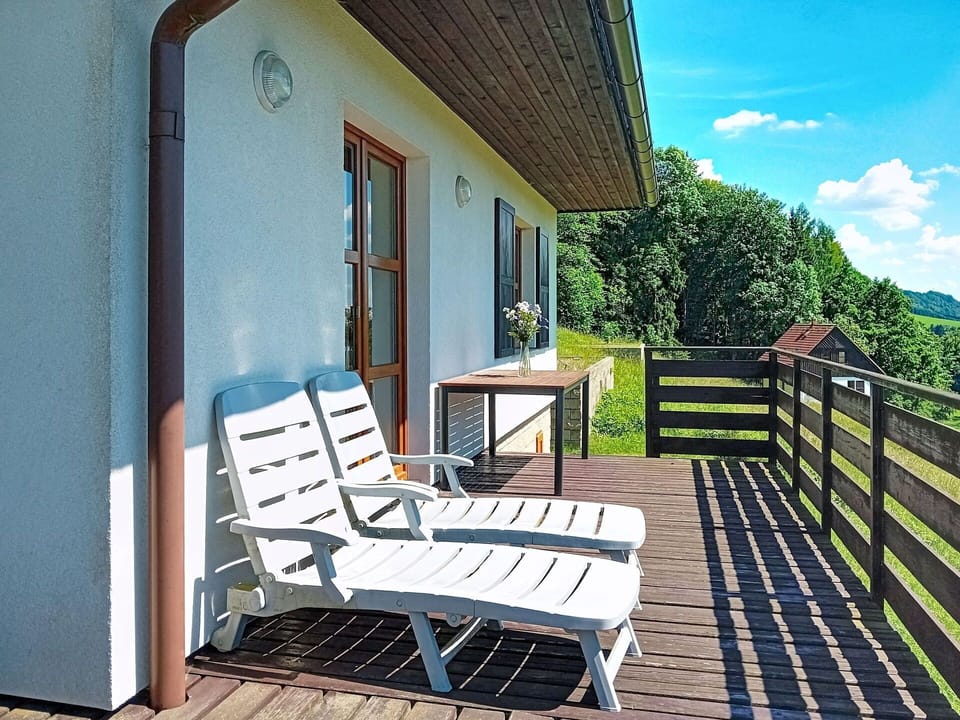 Wood, Furniture, Porch, Hardwood, Wood Stain, Outdoor Furniture, Deck, Cottage, Plank, Balcony