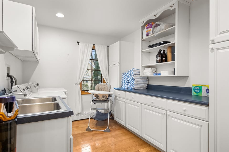 main floor laundry room
beach towels