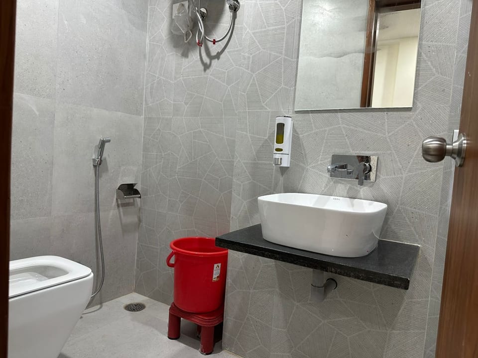 Executive Room | Bathroom | Towels, soap, shampoo