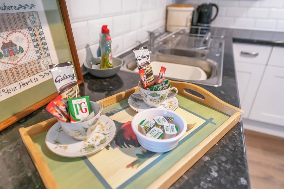Cottage, 1 Bedroom, Non Smoking | Coffee and/or coffee maker