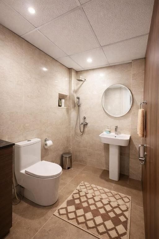 Free toiletries, bidet, towels, soap