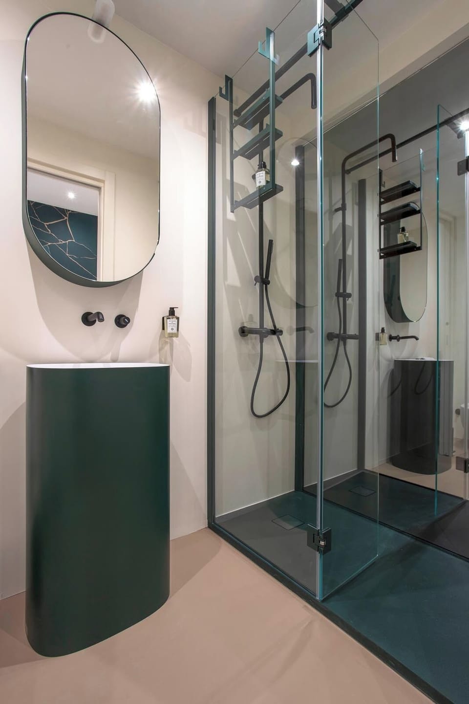 Superior Double or Twin Room | Bathroom | Shower, hair dryer, bidet, towels