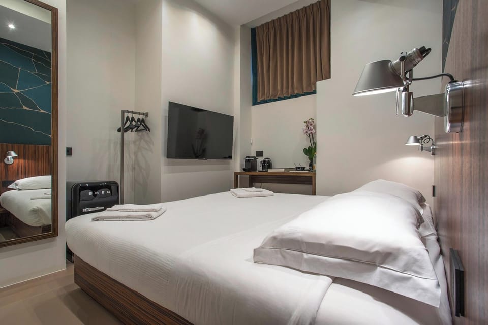 Superior Double or Twin Room | Laptop workspace, free WiFi