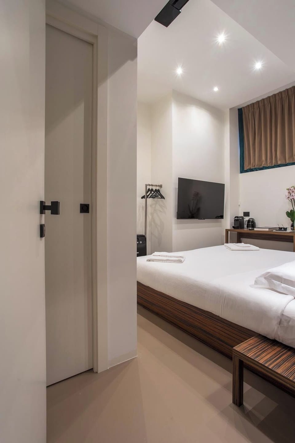 Superior Double or Twin Room | Laptop workspace, free WiFi