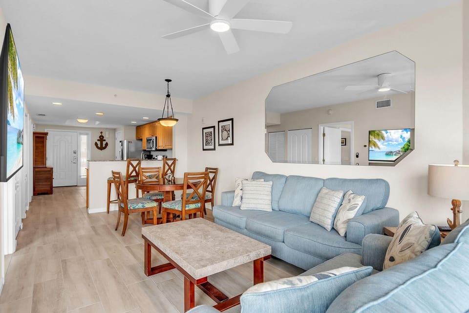 Condo, Multiple Beds (Sunset Vistas 304S) | Living area