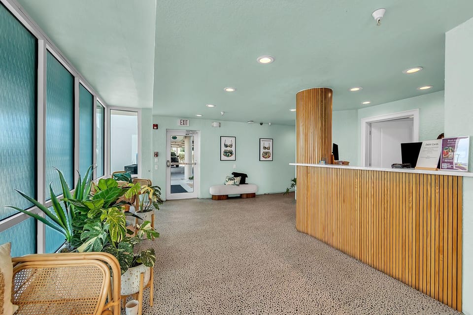 Sunset Vistas 304s Apartment in Treasure Island