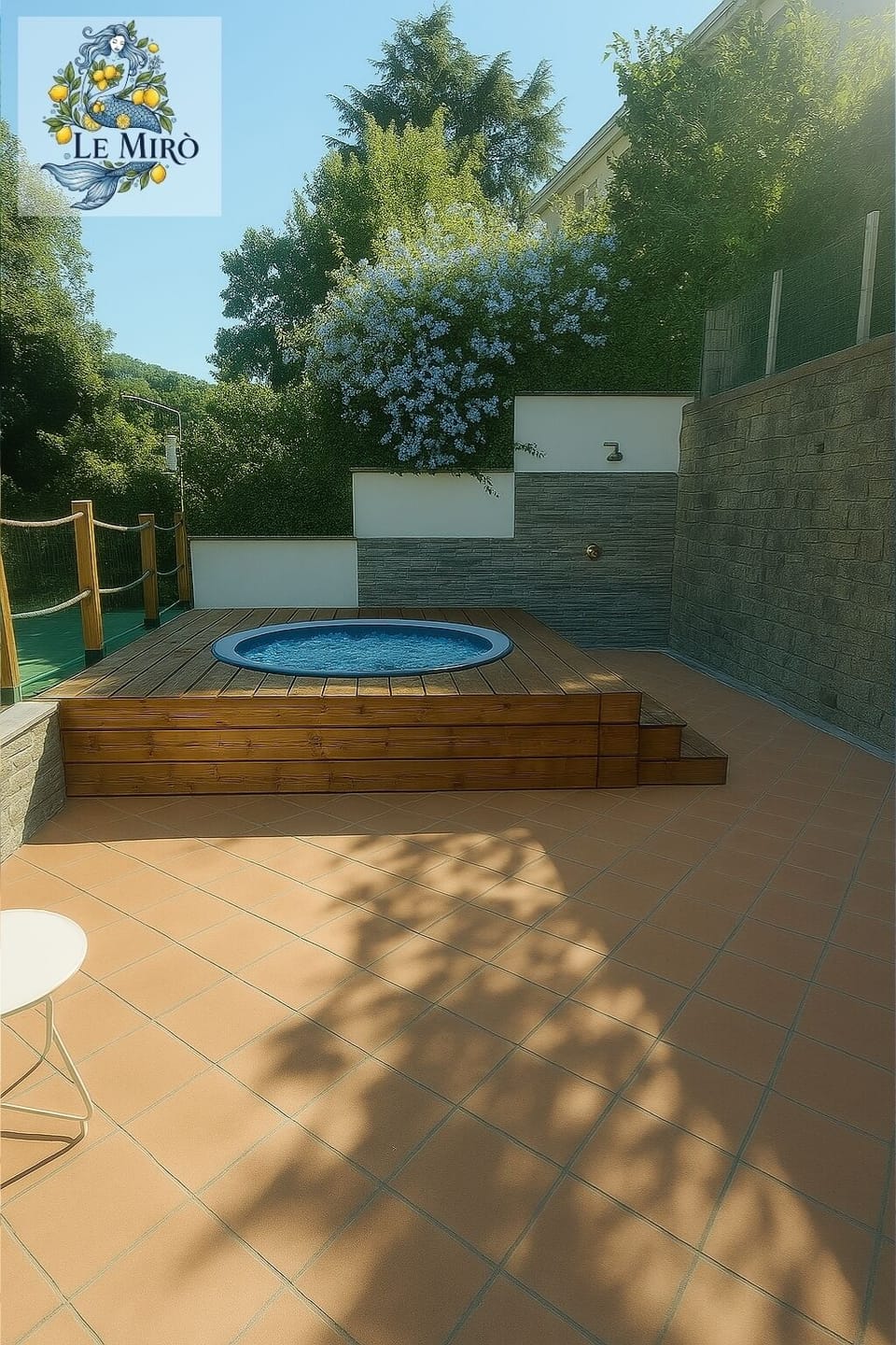 Outdoor spa tub