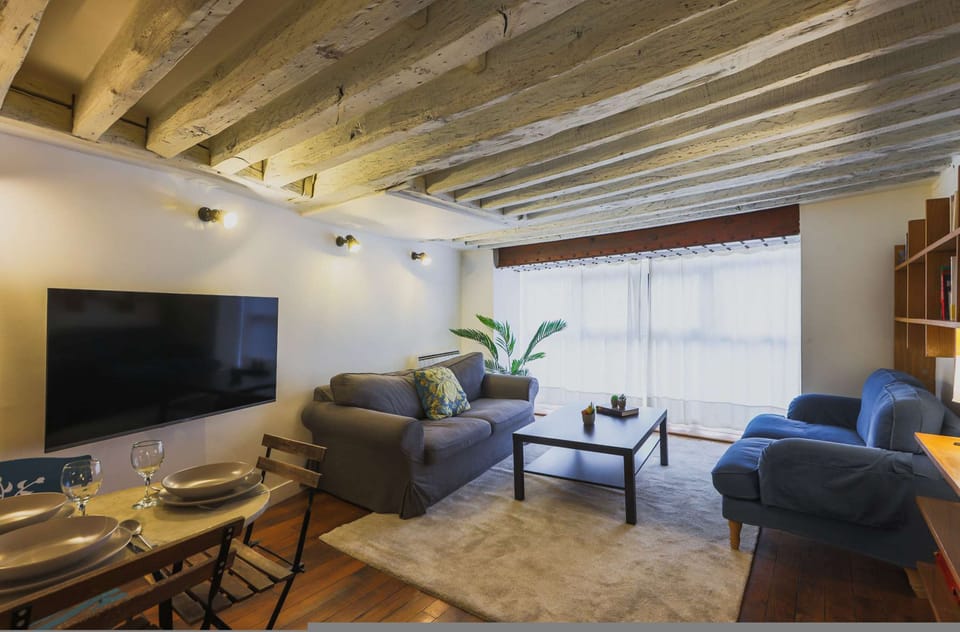 House | 3 bedrooms, desk, Internet