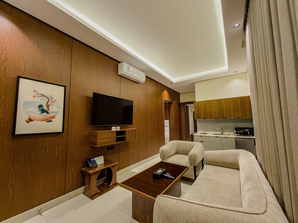 Apartment | Living area | TV