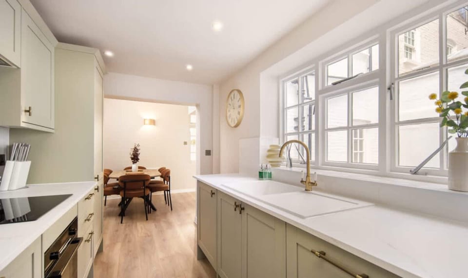 House | 4 bedrooms, high-speed internet