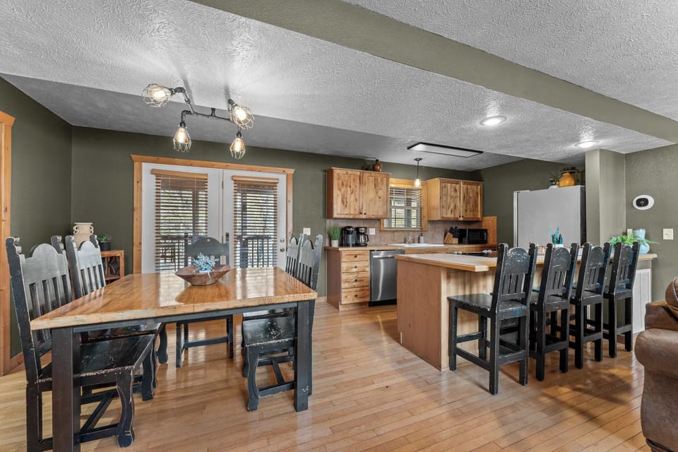 Step right into the kitchen and dining area!