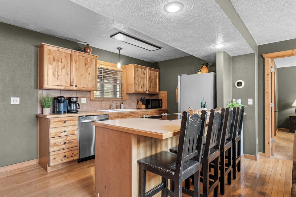 
Extra seating at the kitchen counter for a conversation or two.