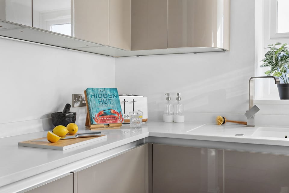 Dishwasher, cookware/dishes/utensils