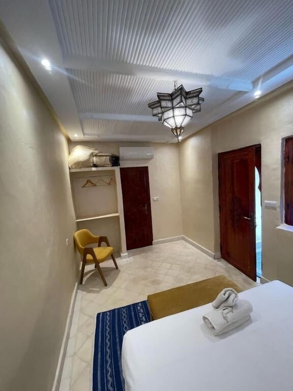 Deluxe Double or Twin Room, Balcony, City View | Interior
