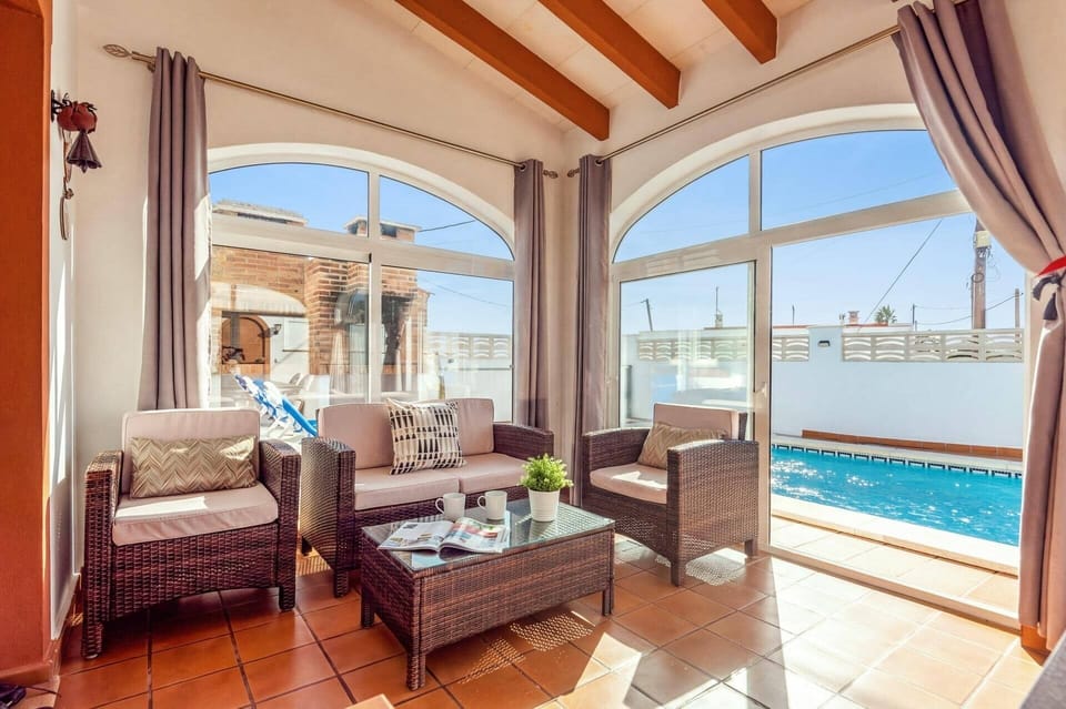 Villa Fran image