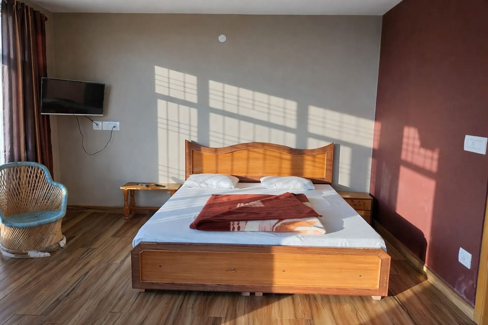 Deluxe Suite, Balcony, Mountain View | Free WiFi