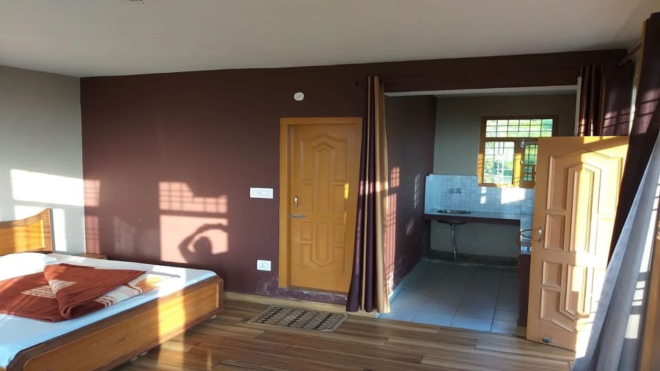 Deluxe Suite, Balcony, Mountain View | Free WiFi