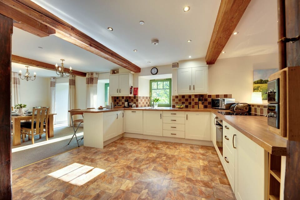 Open Plan Kitchen, Living and Dining Area