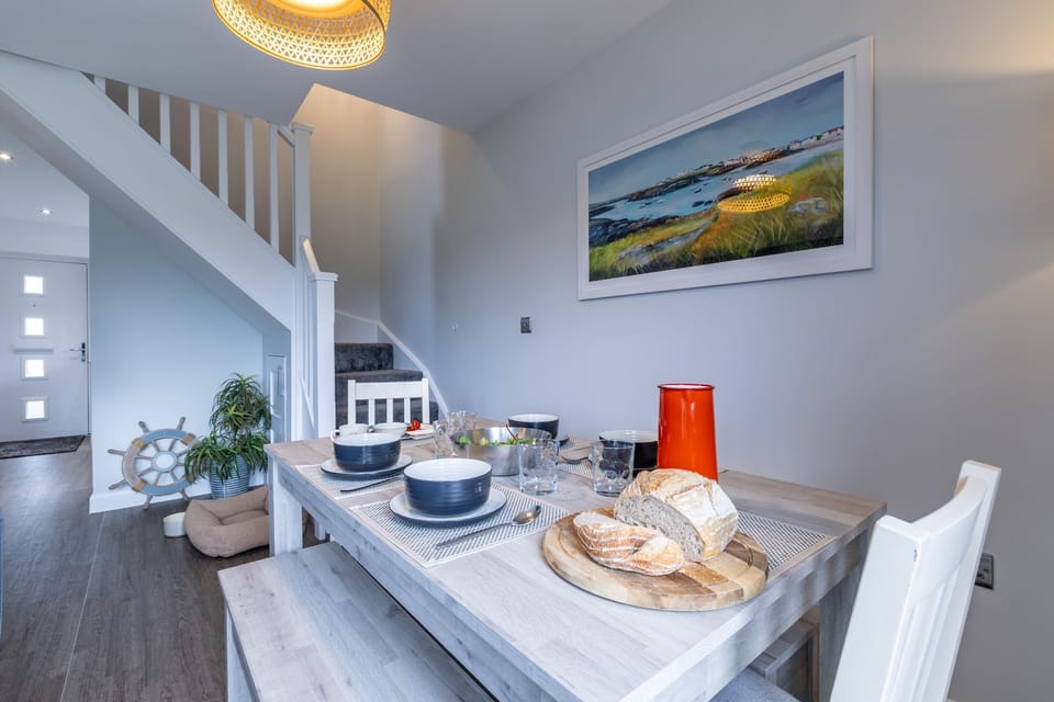 Ty Wawr - Table Set in lounge for 6