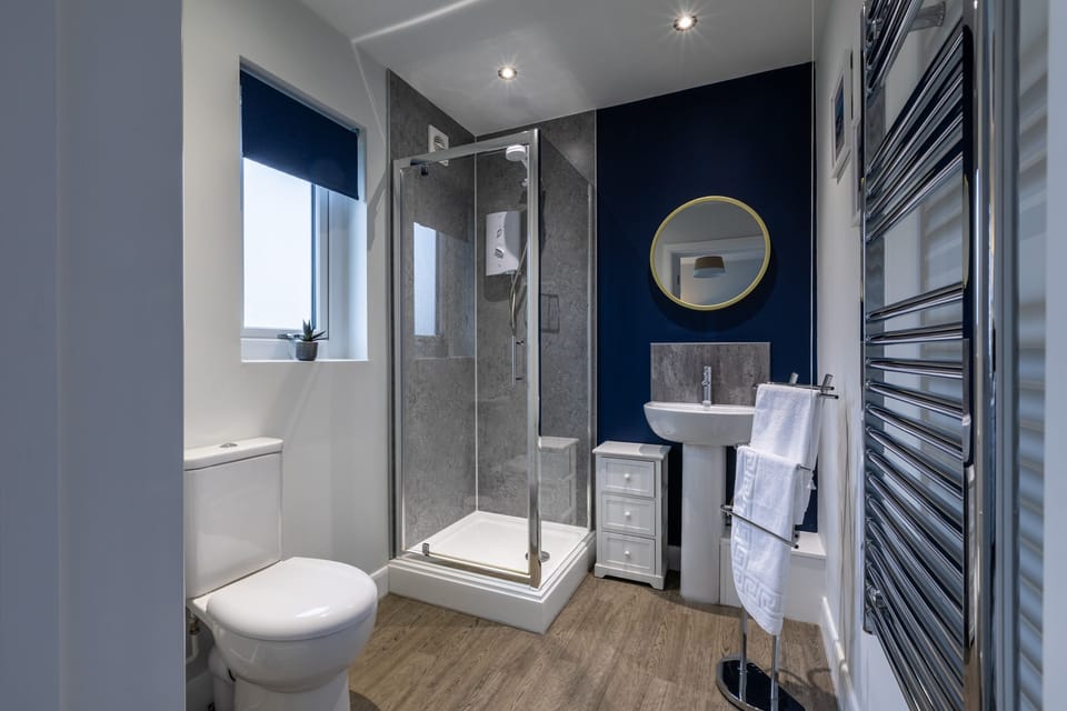 Ty Wawr - Ensuite Bathroom