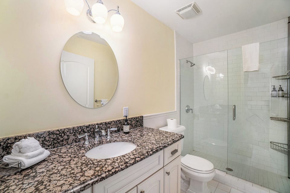 2nd bathroom