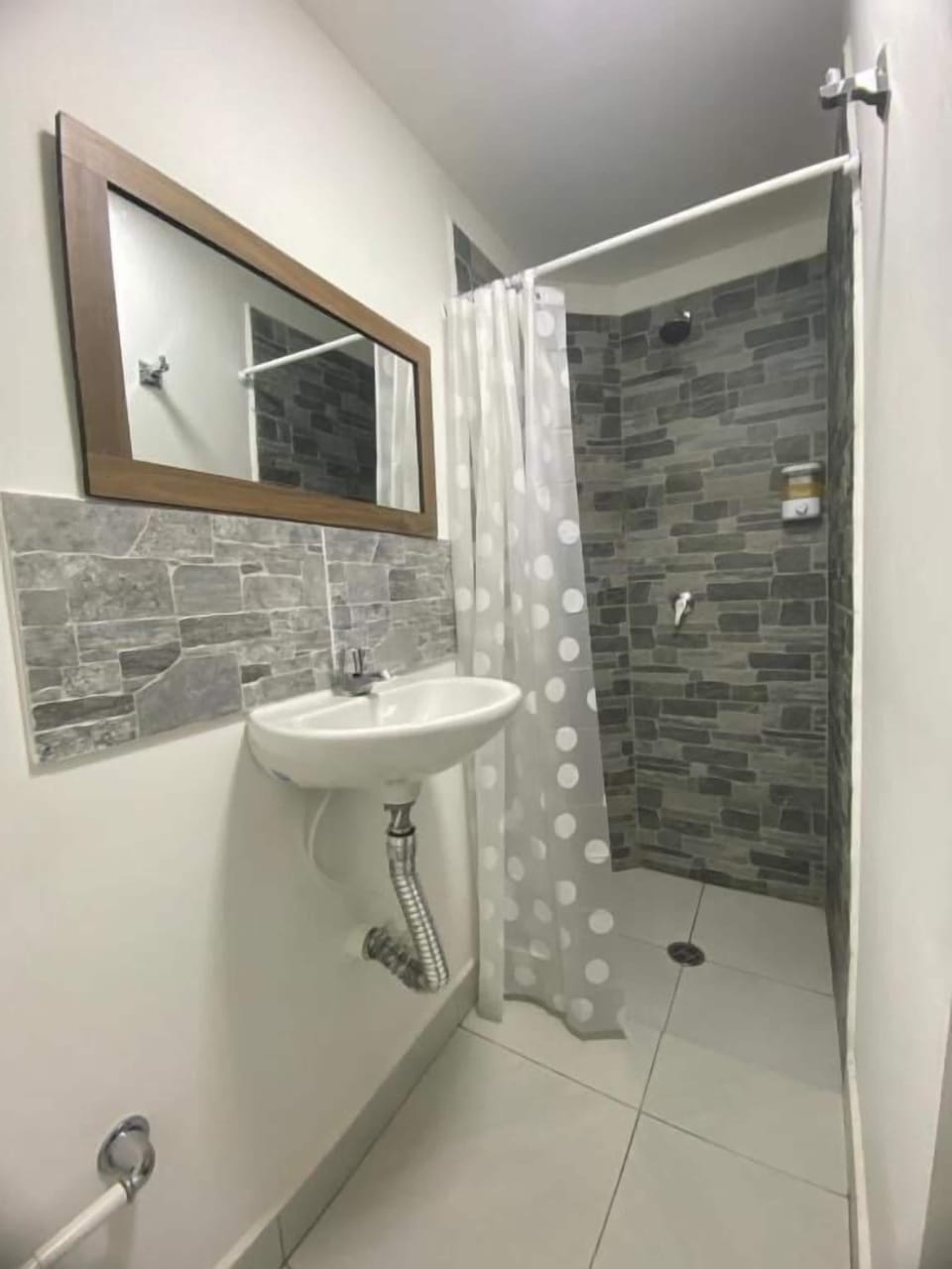 Classic Double Room | Bathroom