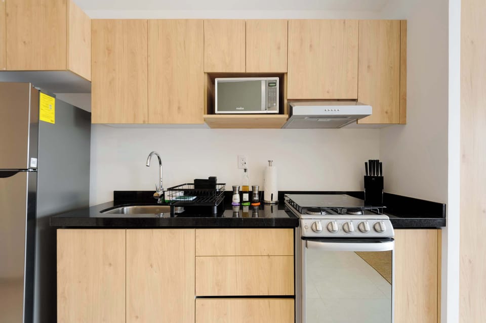 Modern and well-equipped kitchen