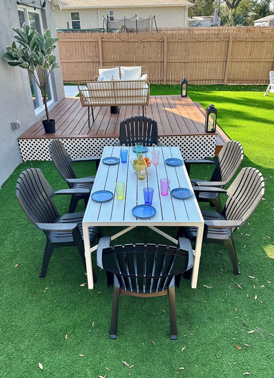 Outdoor dining