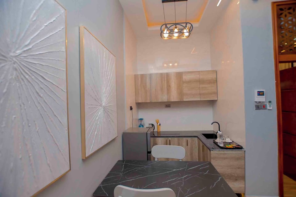 Standard Apartment, 1 Bedroom, Garden View | Private kitchen | Fridge, microwave, oven, stovetop