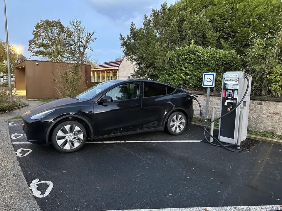 Station de recharge à 400 m de 48 Urban Suites