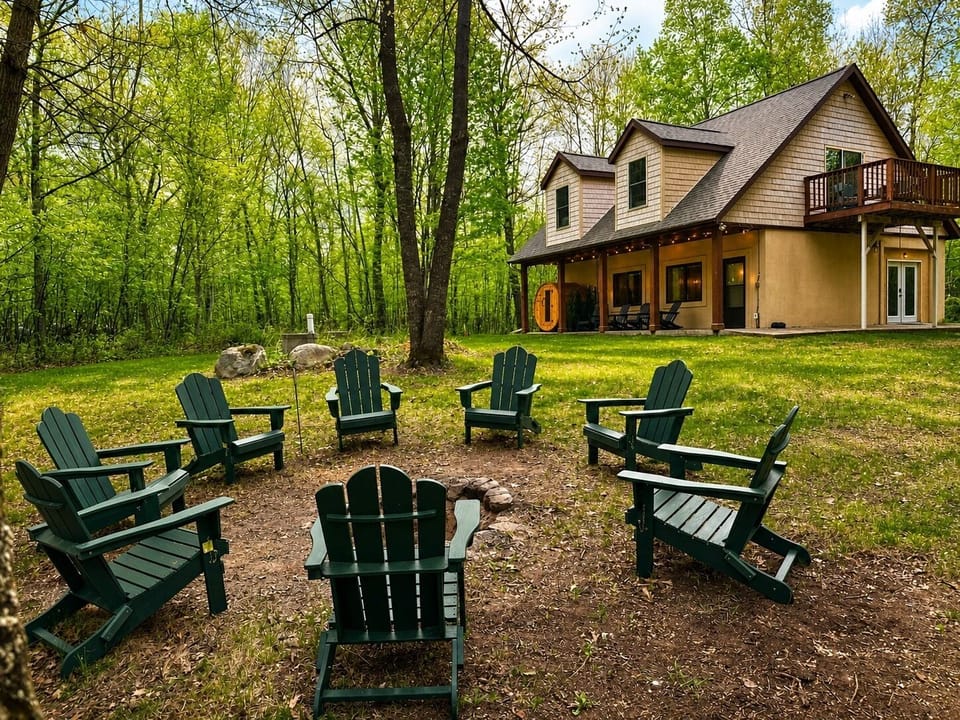 Quaint riverside cabin perfect for relaxation.