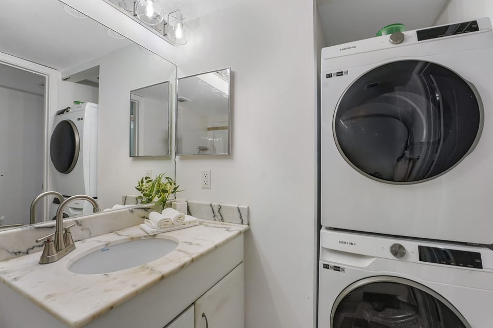 Bathroom - Laundry Washer & Dryer