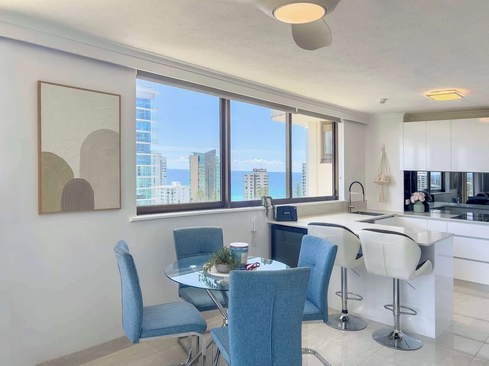 Dining room/kitchen