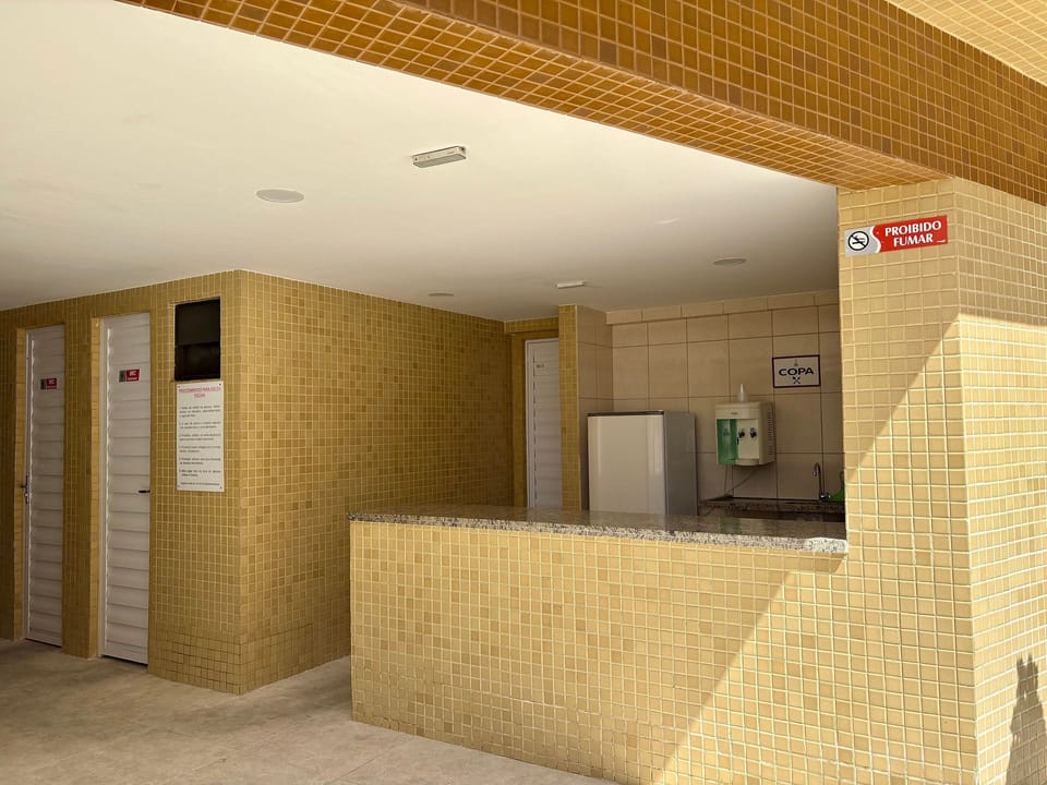 Basic Apartment | Lobby