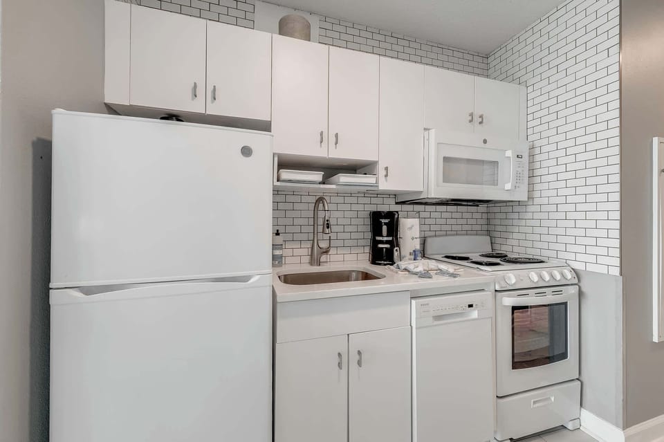 Equipped Kitchen for Your Stay

