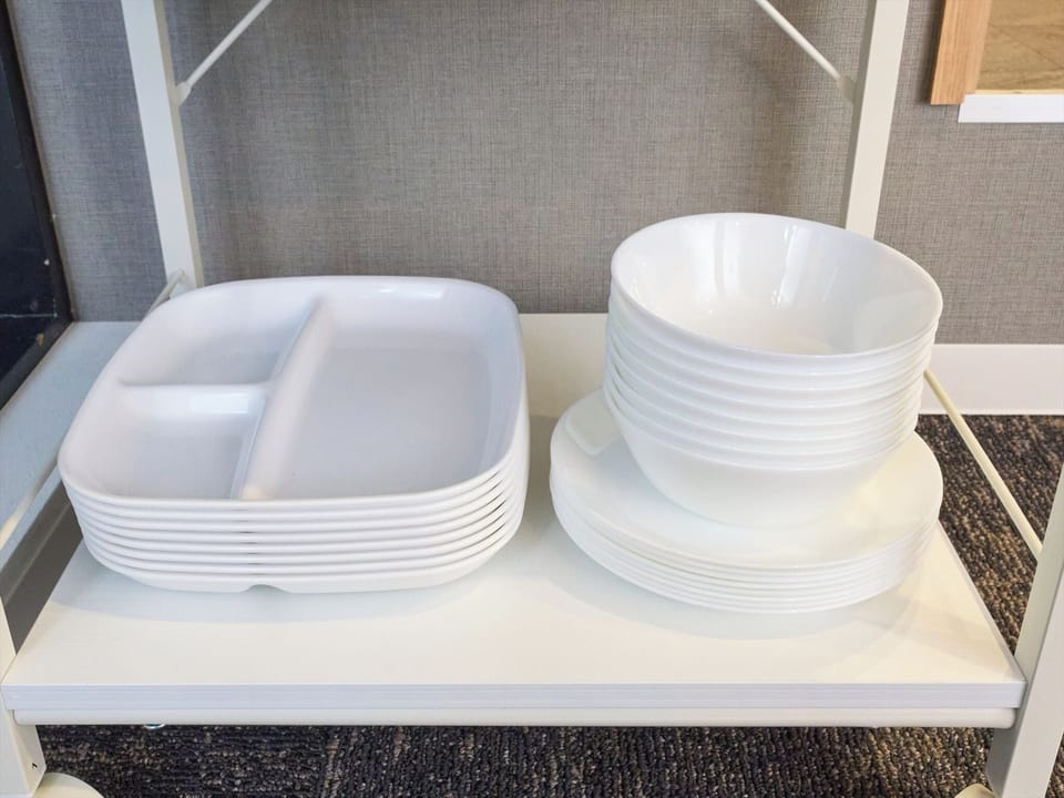 Deluxe Apartment, Balcony, City View | Private kitchen | Full-size fridge, stovetop, cookware/dishes/utensils, freezer