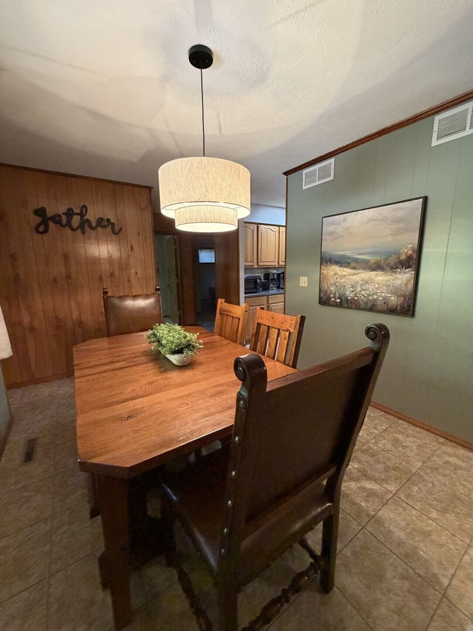 Full Size Dining Room & Table!